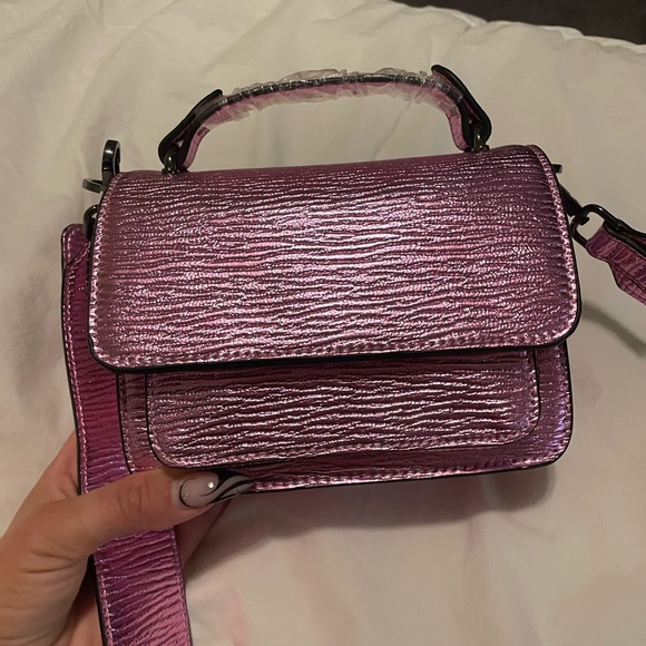 💓HVISK Renei Vegan Leather Crossbody Metallic Bag💓ASOS - Picture 5 of 7